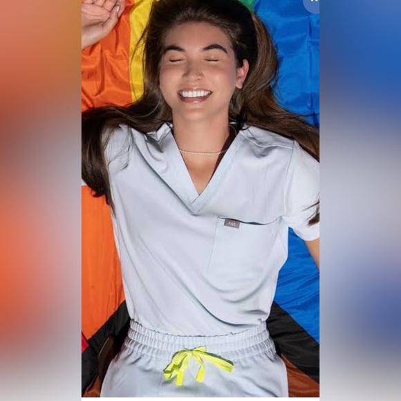 Figs Open Skies Scrub Set with Neon Accents - Picture 4 of 5